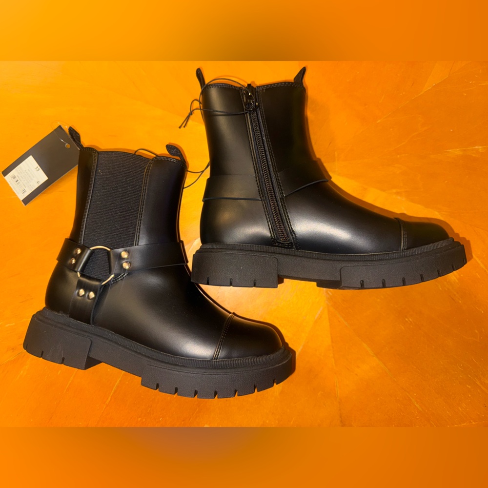 art class Black Kids Combat Boots with Studded Strap